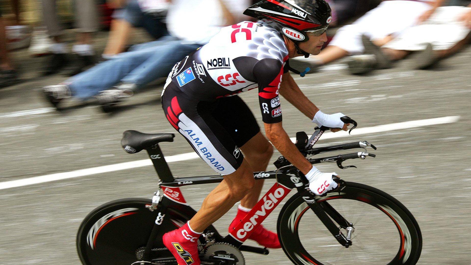 拜仁球星卡尔球迷会坦承皇马梦，社交媒体遭狂热粉丝洗礼