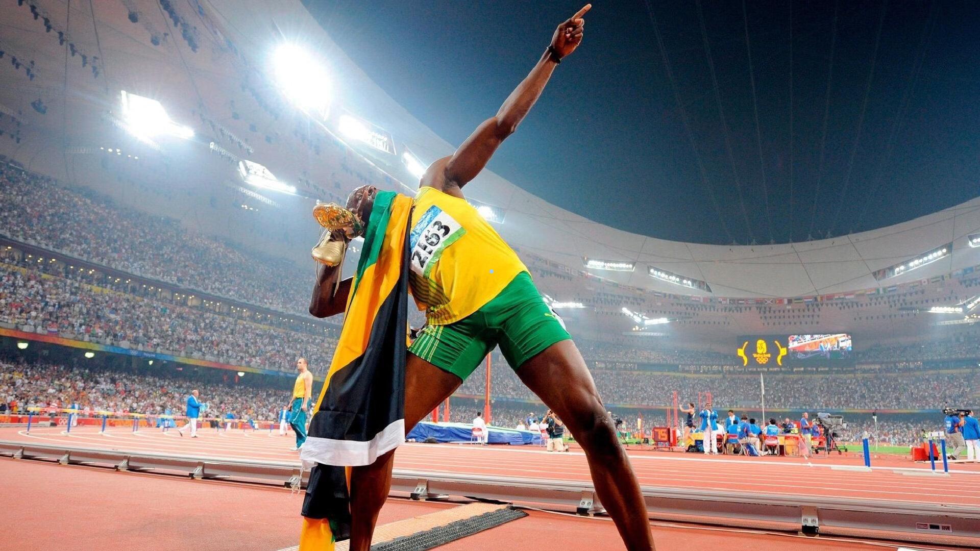 曼联转会焦点，梅努外租计划加速，内部对谢什科信心十足